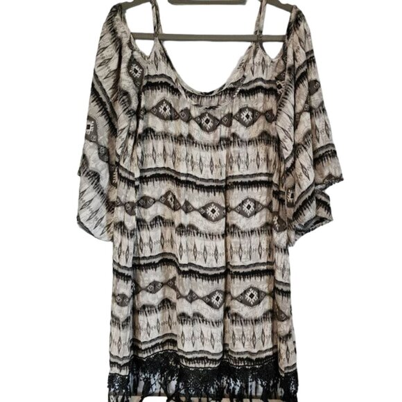 Voll Style Tops - EUC Voll Cold Shoulder Black/Silver tunic/dress Boho Style